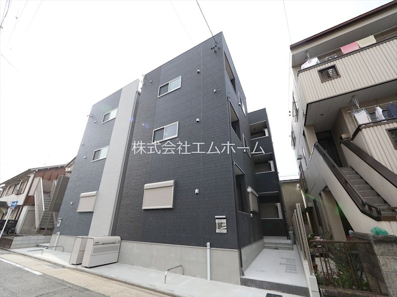 建物外観　外観　オートロック付　宅配ＢＯＸ有り