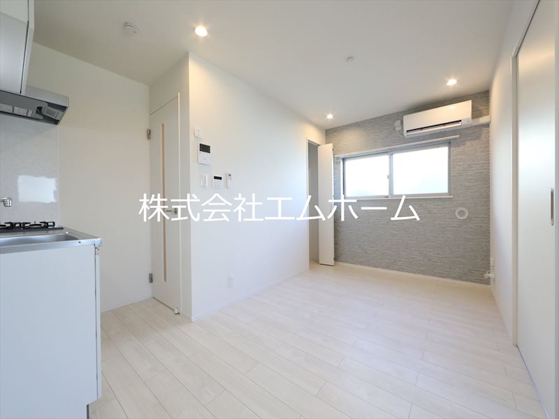 居室・リビング　ＬＤＫ8帖　1フロア2部屋（全部屋角部屋）窓付（換気良好）