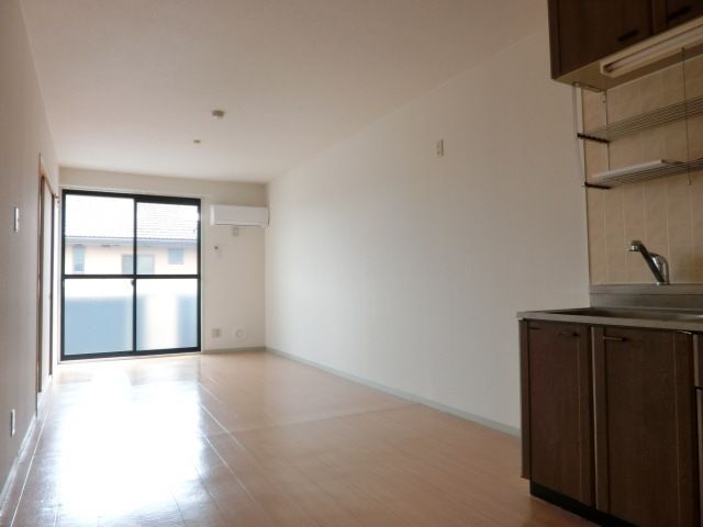 居室・リビング　陽当り良好です。