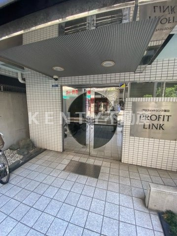 エントランス　ゆとりのあるエントランスです