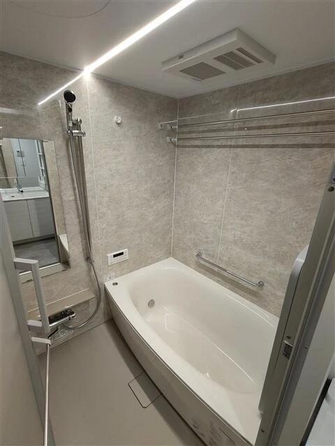 バス・シャワールーム　ゆったり過ごせるバスルーム