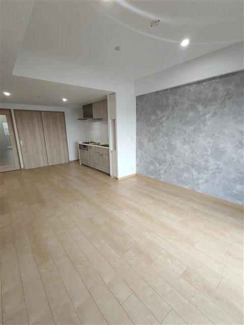 居室・リビング　広々とした洋室