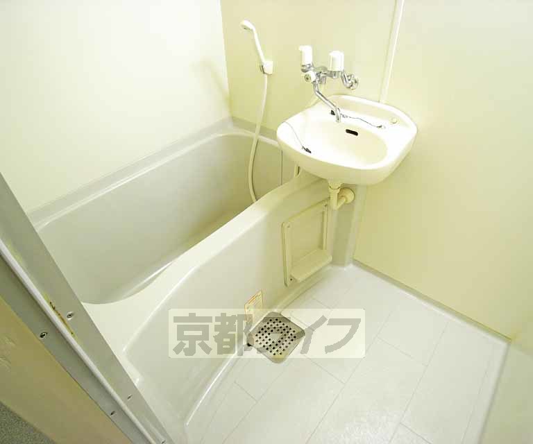 バス・シャワールーム　お風呂です。