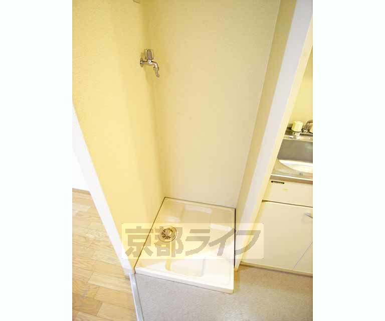 洗面設備　洗濯パンあります。