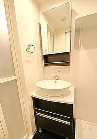 洗面設備　別部屋の画像を使用しております。