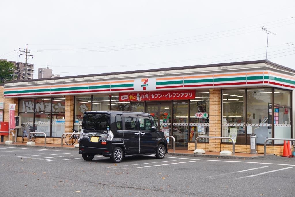 コンビニ　セブンイレブン 南流山4丁目店（コンビニ）まで353m