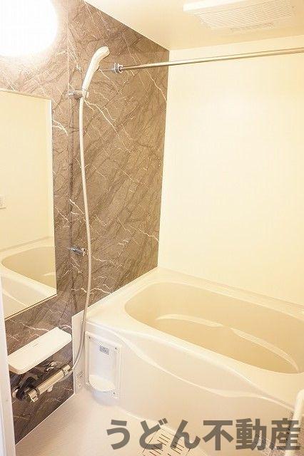 バス・シャワールーム　うどん県のお部屋探しはうどん不動産へ うどんちゃんとLINE