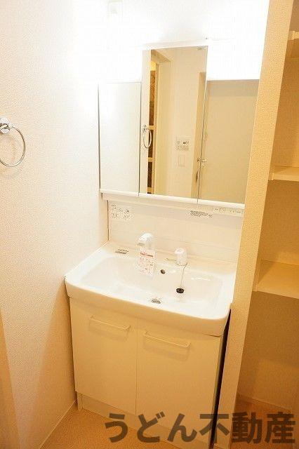 洗面設備　うどん県のお部屋探しはうどん不動産へ うどんちゃんとLINE