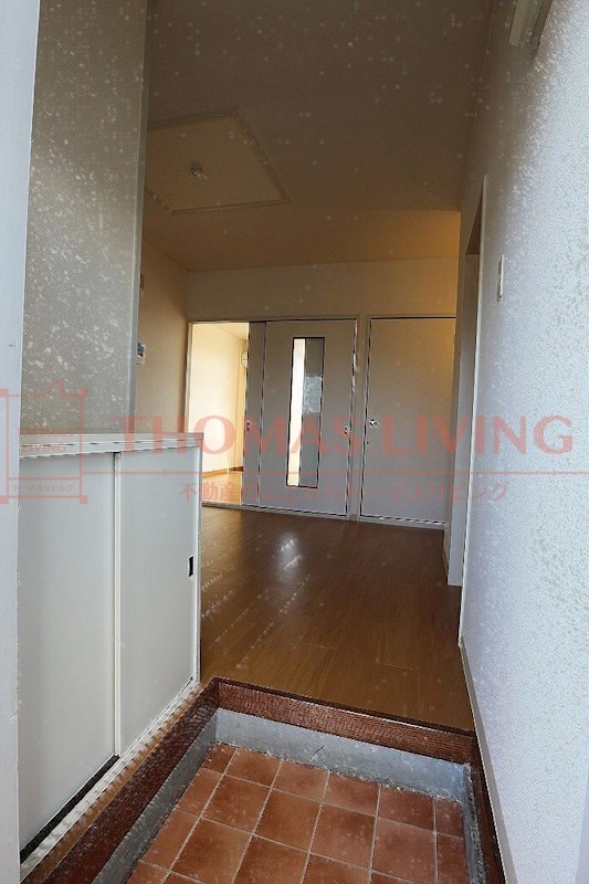 玄関　写真は別号室のものです。