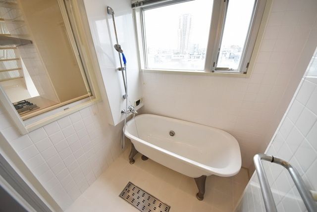 バス・シャワールーム　バス