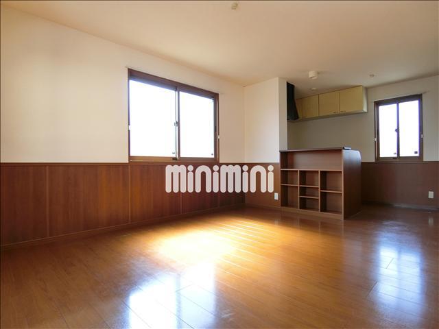 居室・リビング　約１３．２帖のＬＤＫです。