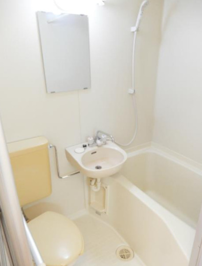 バス・シャワールーム　ＲＫＢ２４