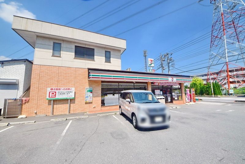 コンビニ　セブンイレブン（コンビニ）まで1110m