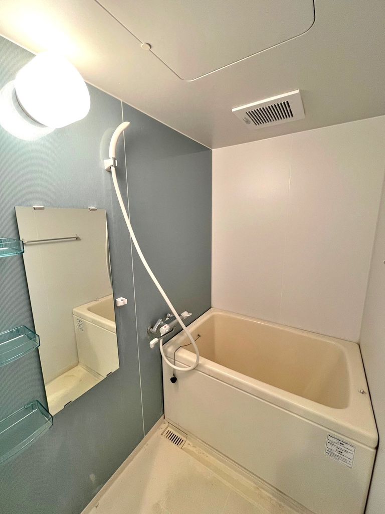 バス・シャワールーム　バス