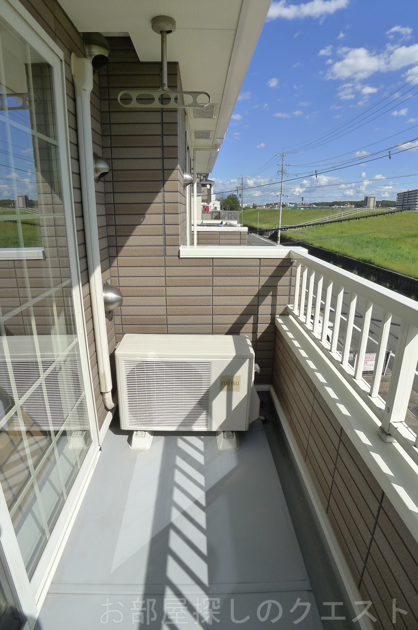 バルコニー　（写真は同タイプ反転）