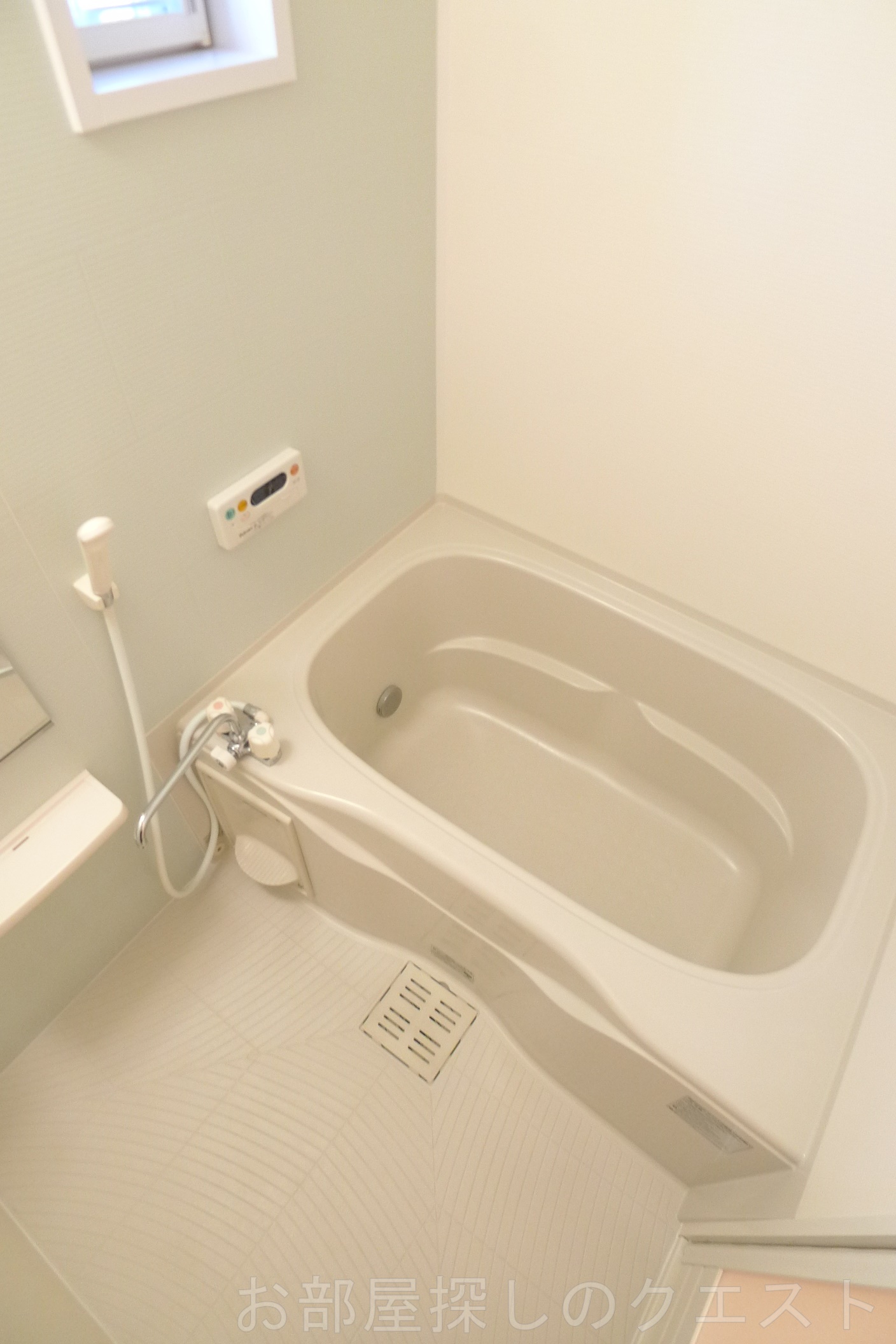 バス・シャワールーム　（写真は同タイプ反転）