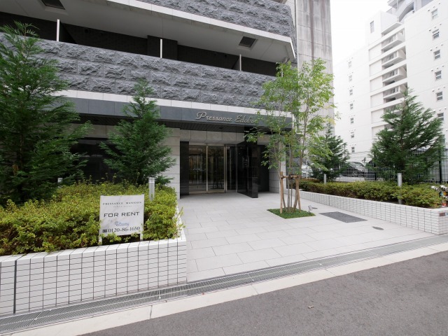 エントランス　ゆとりのあるエントランスです
