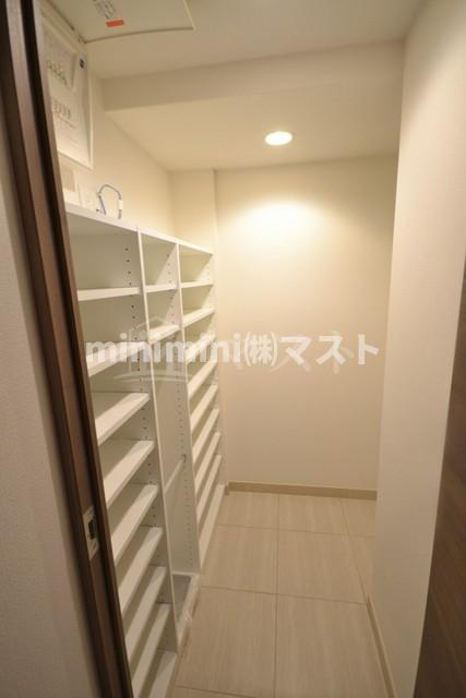 収納　同マンション参考写真