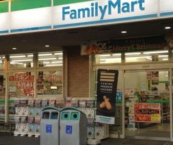コンビニ　ファミリーマート（コンビニ）まで160m