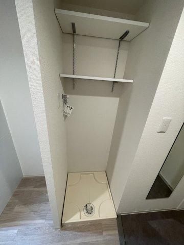 その他　セレニテ本町リアン　洗濯パン