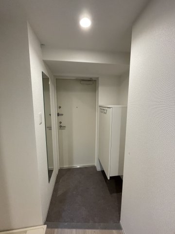 玄関　セレニテ本町リアン　玄関