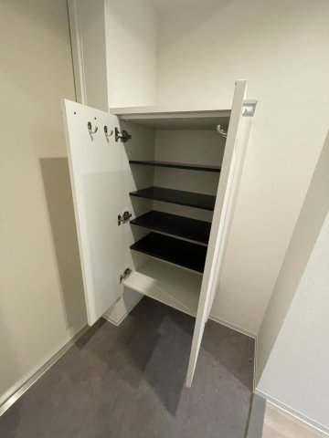 収納　セレニテ本町リアン　シューズボックス