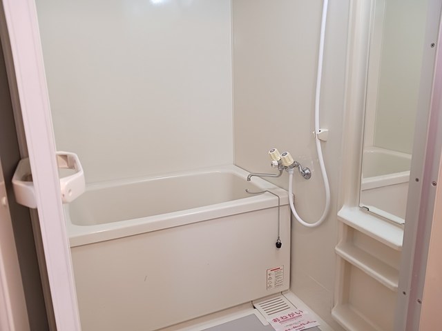 バス・シャワールーム　バストイレ別でおすすめです☆