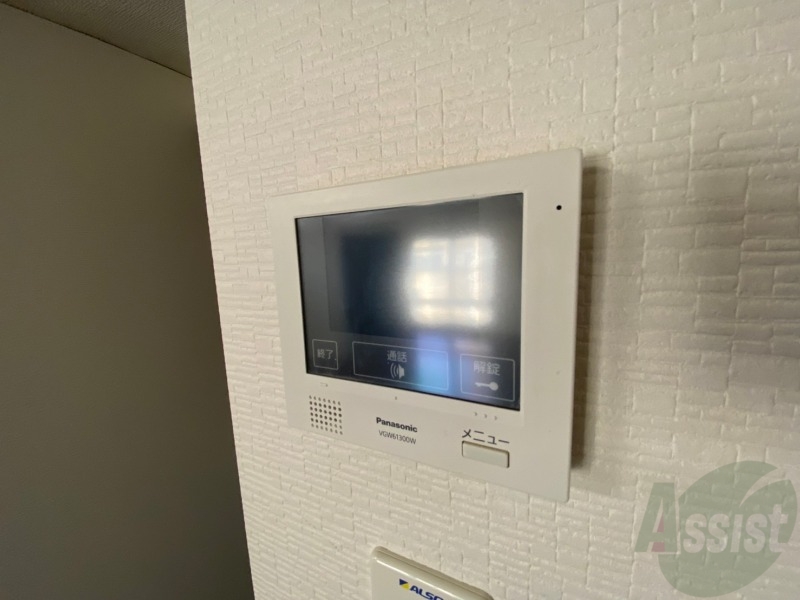 セキュリティ　ＴＶモニター付インターホンです。来客者の顔が見えるので安心！