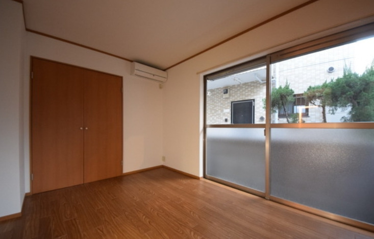 居室・リビング　別部屋の画像を使用しております。