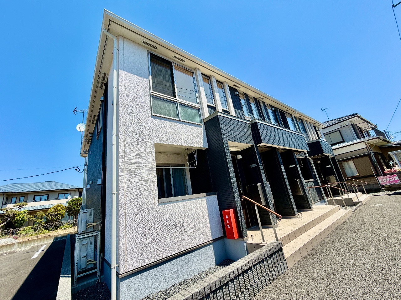 建物外観　外観・日当たり良好でおしゃれな外観です♪