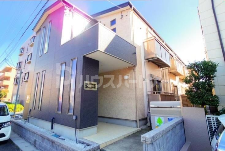 建物外観　エントランス