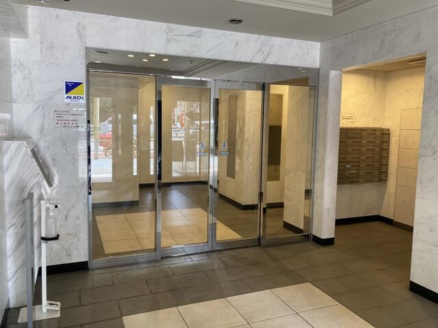 エントランス　※別部屋参考写真