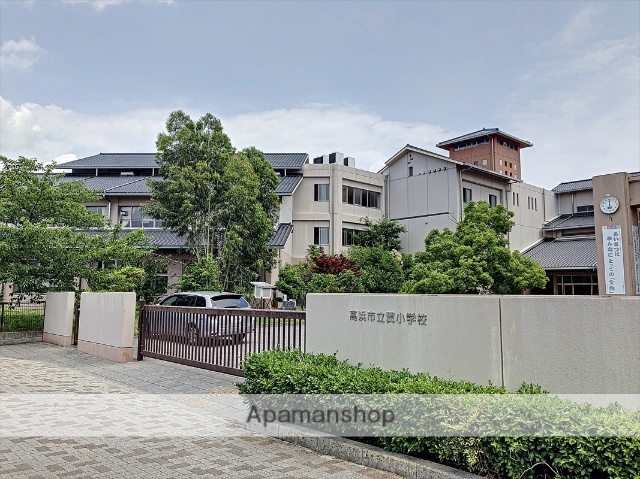 小学校　翼小学校（小学校）まで672m