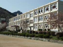 中学校　たつの市立新宮中学校（中学校）まで1000m