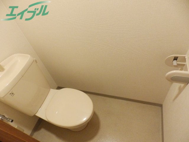 トイレ　同タイプの部屋写真です。