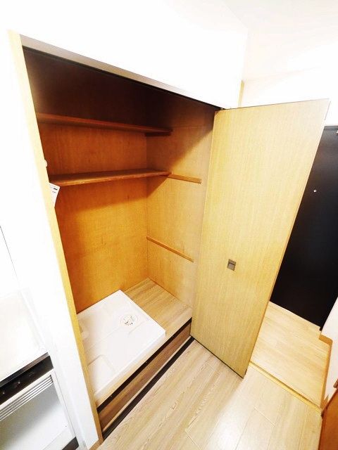 収納　同物件別部屋写真