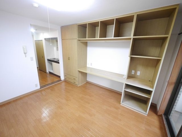 居室・リビング　同物件別部屋写真
