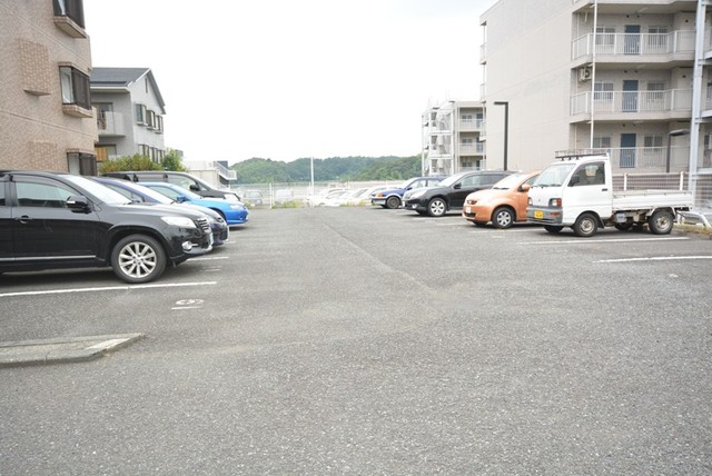 駐車場　駐車場