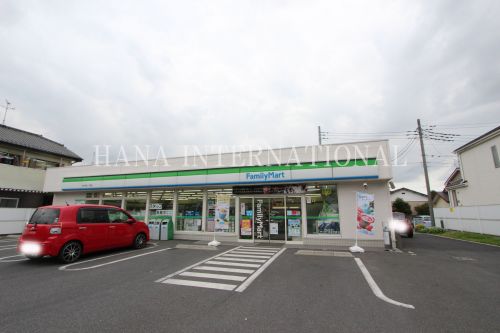 コンビニ　ファミリーマート 吉川平沼一丁目店（コンビニ）まで1199m