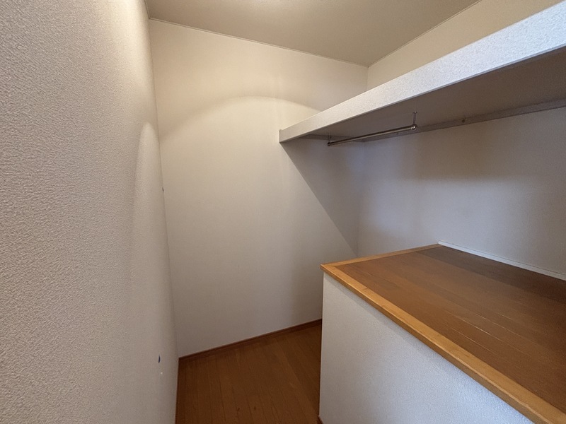 収納　ウォークインクローゼット