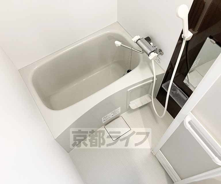 バス・シャワールーム　ゆっくり出来るお風呂です・
