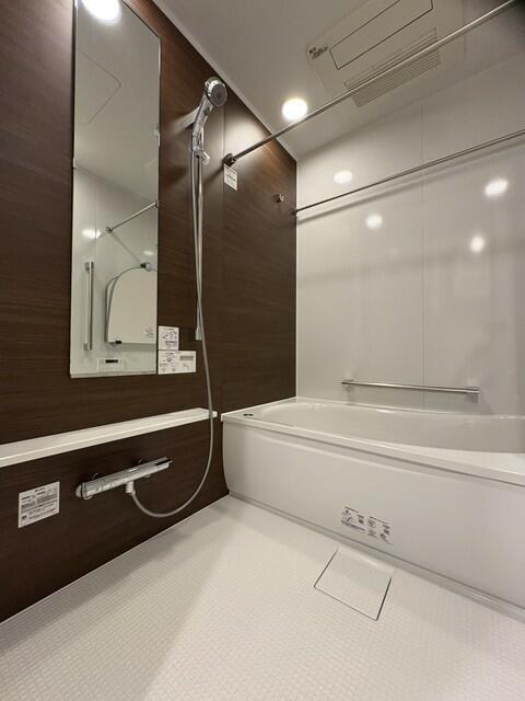 バス・シャワールーム　※写真は同タイプ住戸です。?