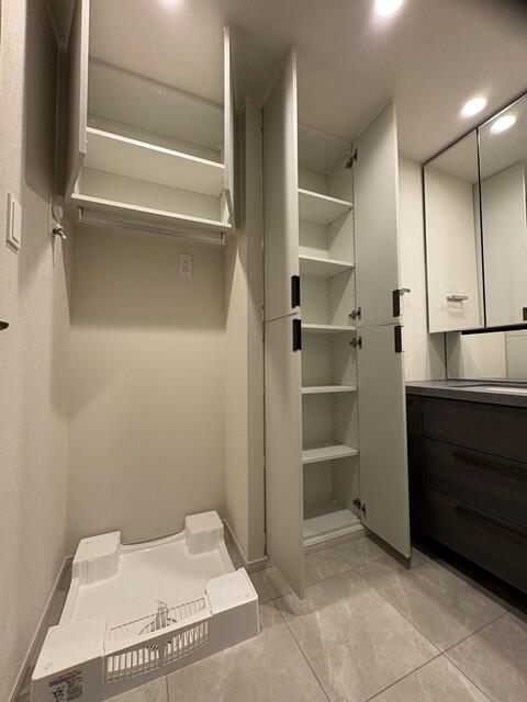 洗面設備　※写真は同タイプ住戸です。?