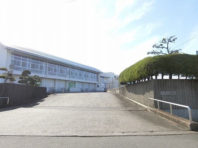 小学校　大藪小学校（小学校）まで550m