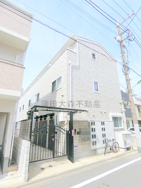 建物外観　2018年3月築　木造地上3階建て1R 1LDK 東京都大田