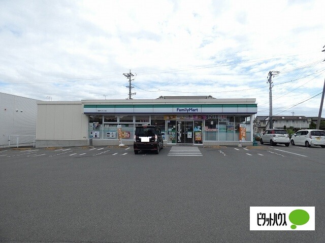 コンビニ　ファミリーマート長野サンロード店（コンビニ）まで631m