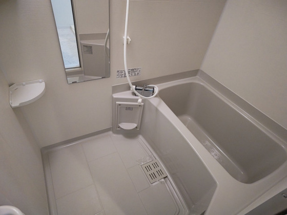 バス・シャワールーム　※別部屋の写真です