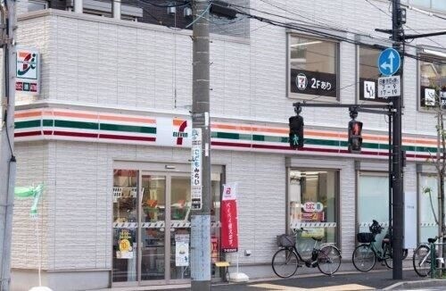 コンビニ　セブンイレブン江東西大島駅西店（コンビニ）まで398m