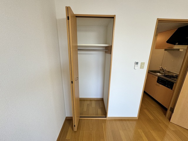 収納　※別部屋参考写真・現況優先※反転