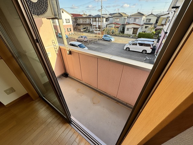 バルコニー　※別部屋参考写真・現況優先※反転